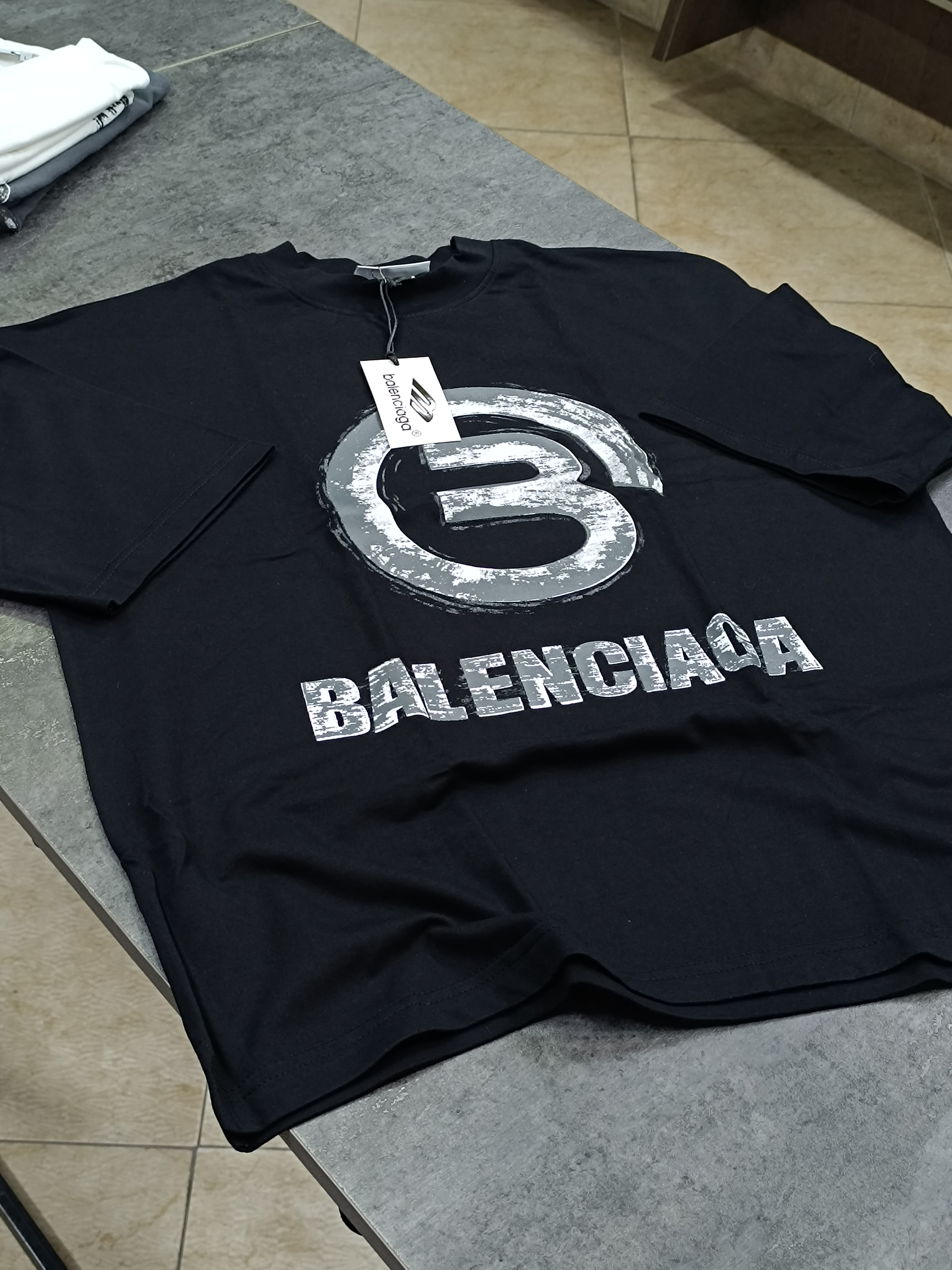تیشرت مردانه Balenciaga باکسی برند abbes